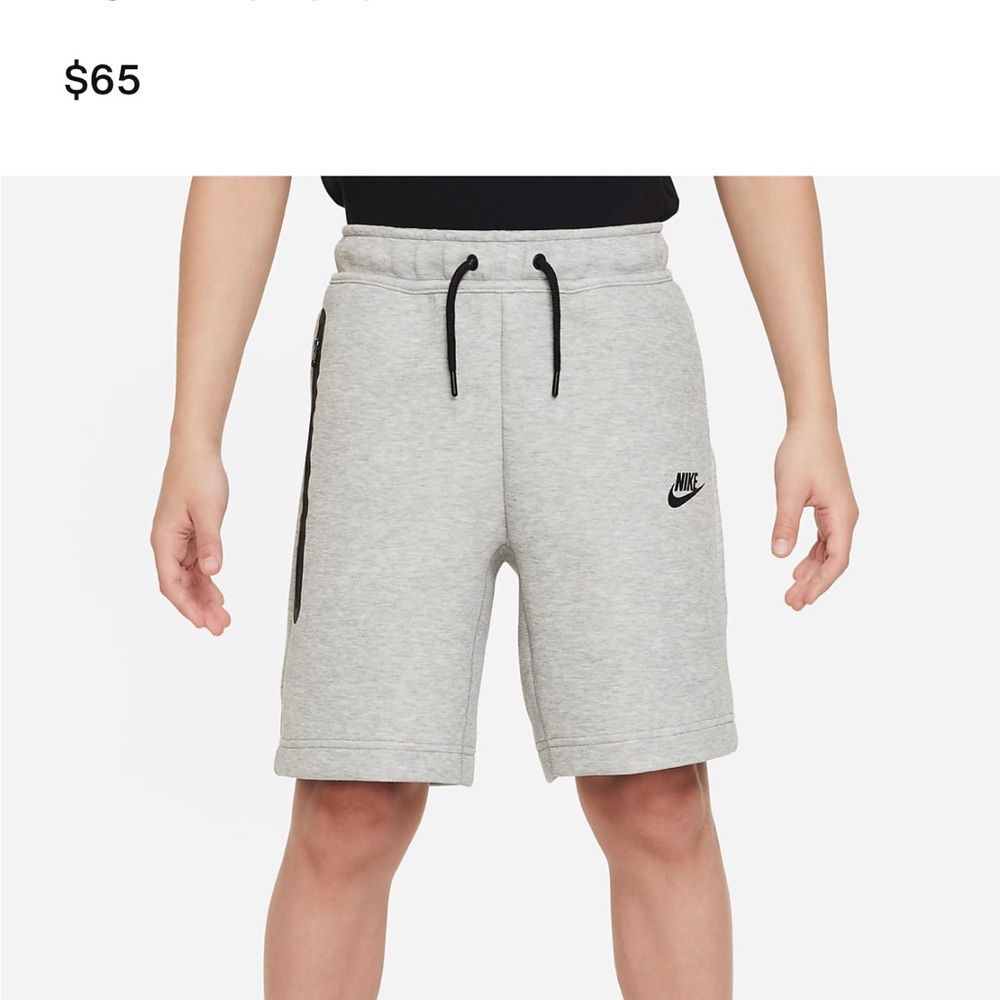 Nike Boys' Tech Fleece Shorts XL